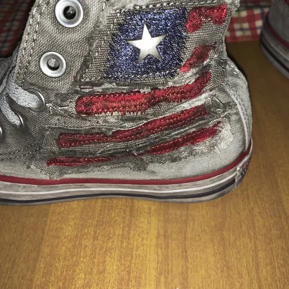 Distressed Converse Chuck Taylor Americana - Picture 2 of 10